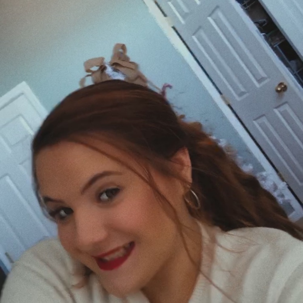 Meet your Posher, Madeline